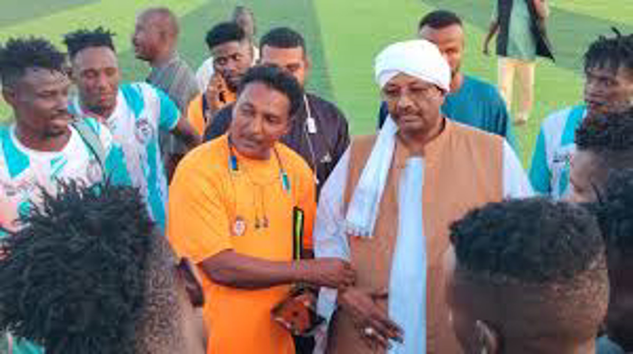 غلاف وليد أحمد حسين بعشر